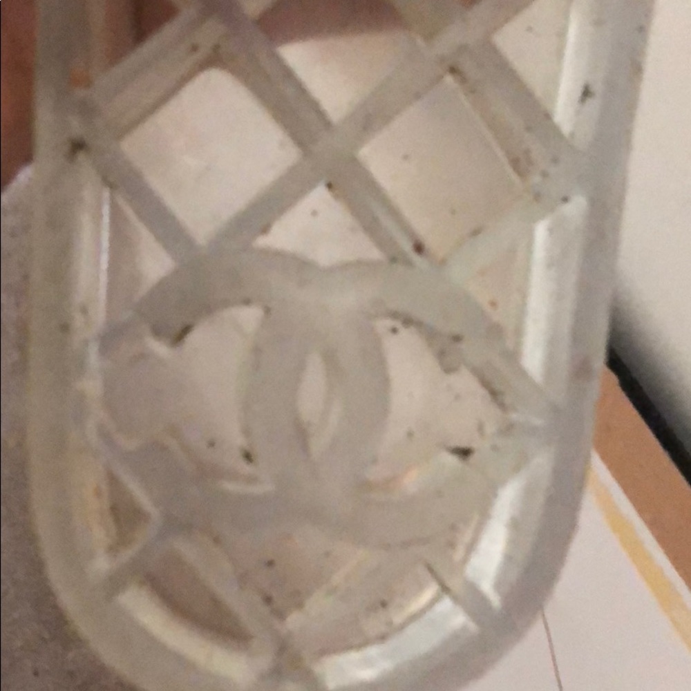 Chanel slides - Picture 2 of 3